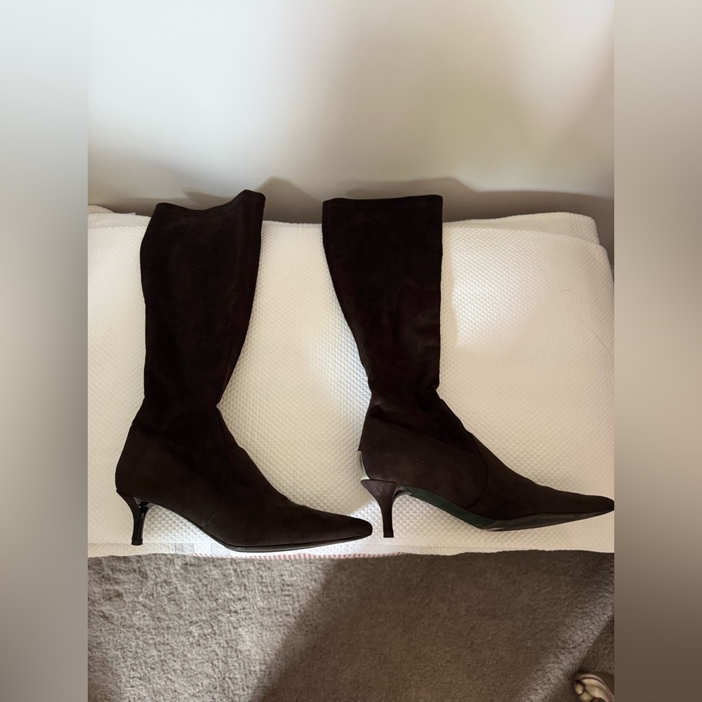 Designer Knee-High Suede Boots with Kitten Heel